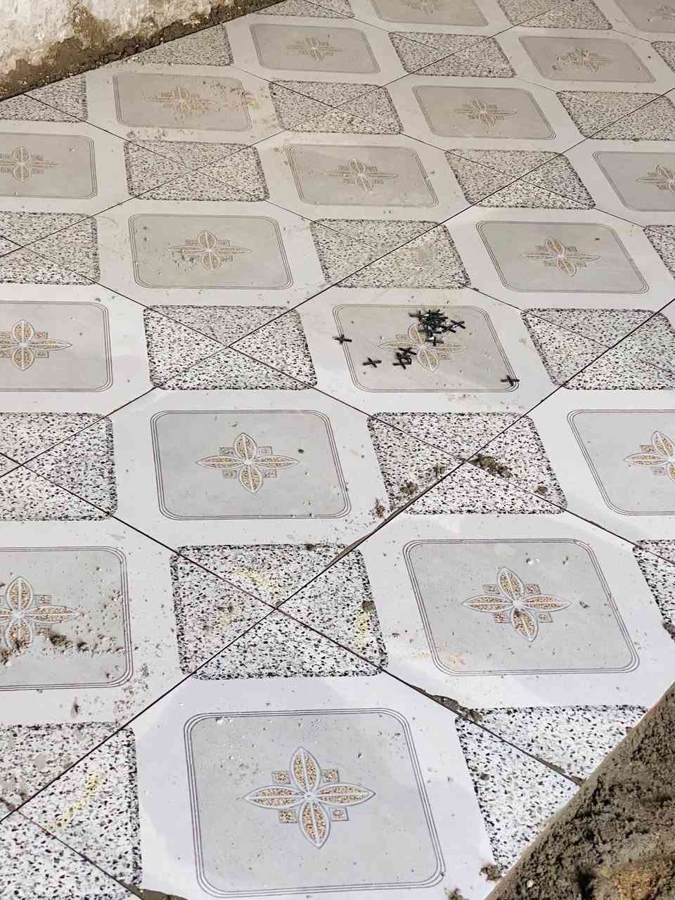 السلام عليكم خلفه سيراميك بورسلين ارضي جداري متفرغ حالياً***********
