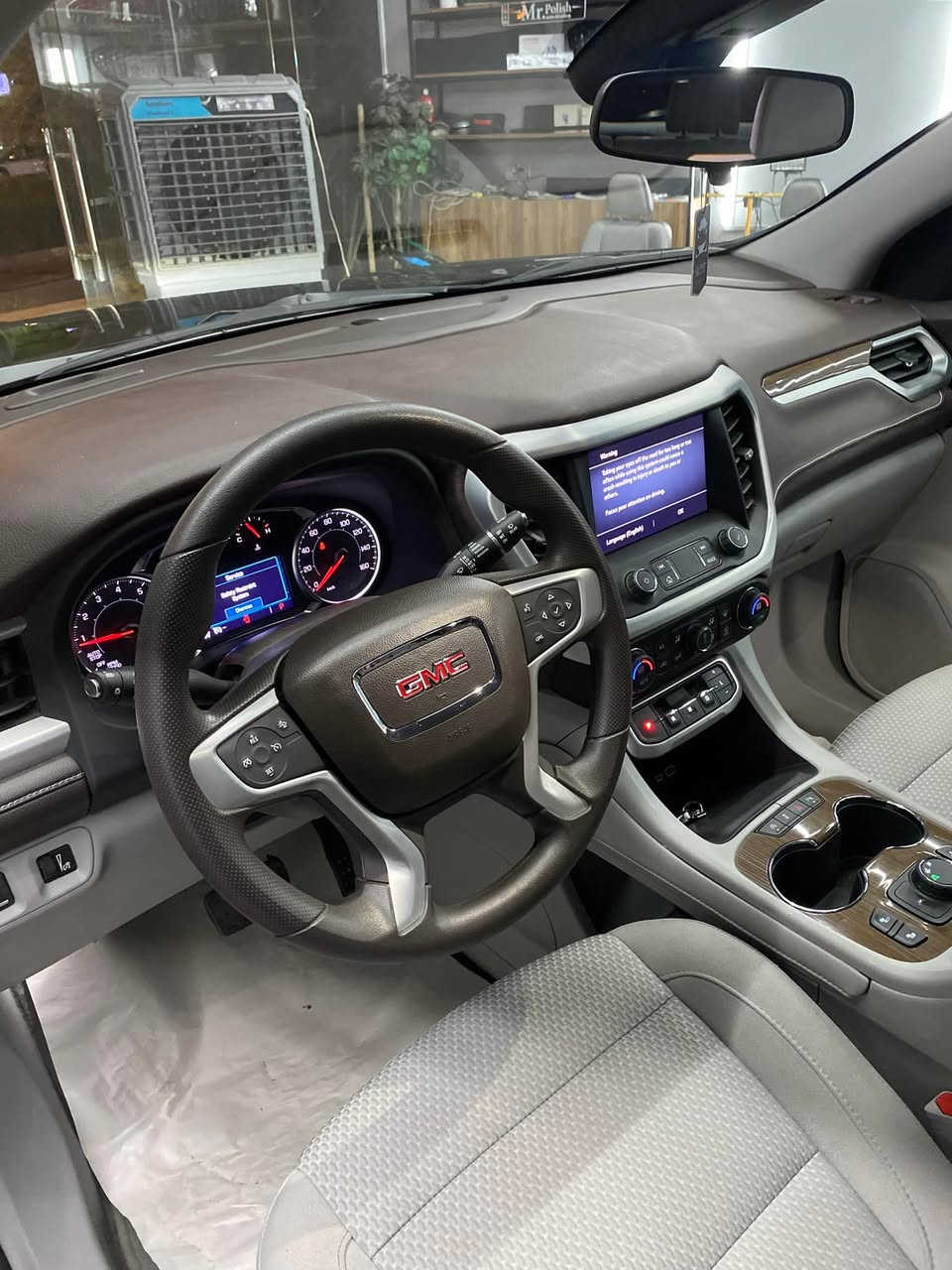 السلام عليكم من رخصة الادمين

‏GMC Acadia 2023 sle
كلين بدون صبغ، فقط جزء قليل تعديل بارد.
ايرباك راجع سيستم بشرط أن يشتغل خاصة الستيرن والدشبول
السيارة مسجلة باسمي.
السيارة ماشية 32 الف 
محرك اربعة سلندر تيربو
نظام اقتصادي Economy 
ثلاث انماط قيادة نورمل ، سبورت و ثلج
ثلاث صفوف مقاعد
كشتات vip 
كشنات امامية كهربائي ، هيتر
تبريد مركزي خلفي ، امامي منفصل
بانوراما
داخل لونين رصاصي و قهوائي
دخول ذكي للابواب ، بصمة
تشغيل عن بعد
٣٦٠ درجة رادار ، يعني رادار امامي ، خلفي و جانبي
نظام اوامر صوتية
مثبت سرعة 
تنبيه بالاصطدام
الجنطة كهربائي وتفتح بإشارة بالقدم
مانع الانزلاق
إطفاء و تشغيل المحرك تلقائي عند الوقوف في الترافك 
قرائة خطوط الشارع
اشارة بالمري

24300 $
للاستفسار الاتصال على: ***********
واتس اب + كورك
