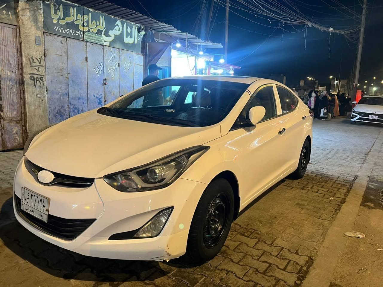 سلام عليكم
النترا موديل 2015 خليجي رقم بغداد بسمي سنويه تنتهي بل28 مكينه 1800 دوش السياره بيها باب الوره الصدر صبغ وشوي بدوسه والباقي كفاله مكينه كير كفاله سياره ماشيه 175 الف حقيقي دك جرس بل120 سياره فول مواصفات عده البصمه ايرباكات شاشه كامره خلفيه تحكم ستيرن  فتحه  مري كهرباء لايت زينون حداديه 80/100 السياره مكانها بصره ابي الخصيب عويسيان سعرها ب117 وبيها مجال الشراي رقم الهاتف ***********
