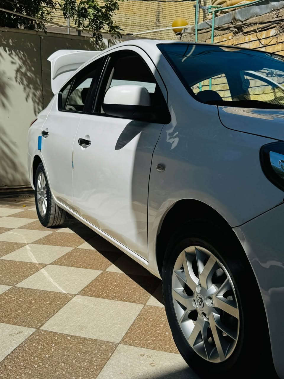 نسيان صني هندي بليتة الزركة 24
ماشية ٣٦ الف بيها بارد بالجاملغ وبارد بالبنيد كفالة من الصبغ
ب١١٥ 
ويل كب 
جام كهرباء 
قطعتين تبريد
وبيها مجال مكانها النجف مجمع الاميرات
