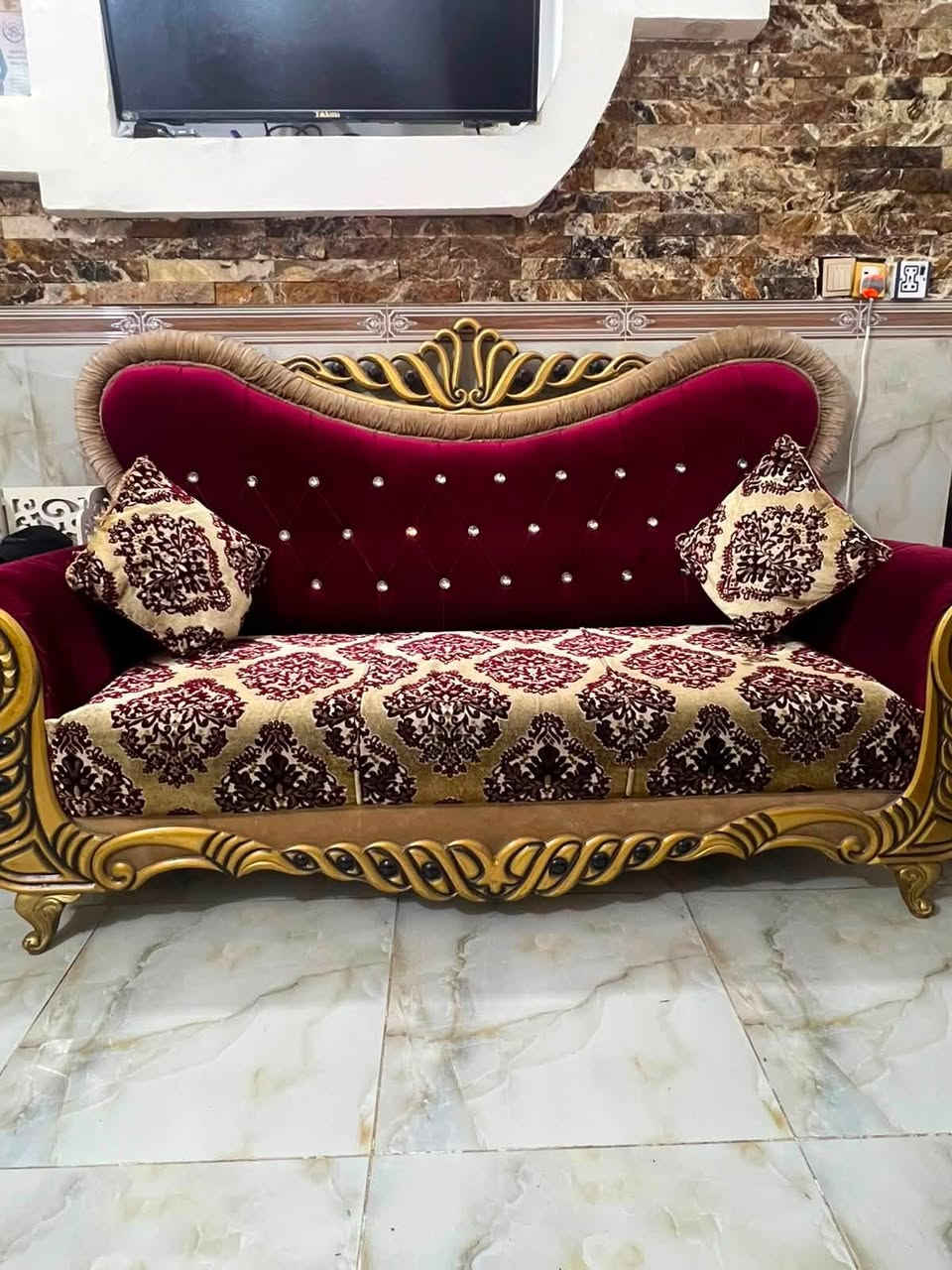 تخم للبيع بسعر مناسب مكان حي الجهاد ***********
