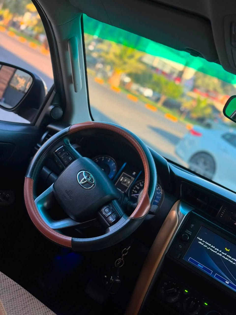 بسم الله. سلام عليكم شباب TOYOTAفورتنر 🚀سياره استخدم قليل بيت  ✅
ماشيه65 الف كيلو ⏫
سويج مو بصمه كشانه مخمل بدون فتحه ✅
السياره خليجي بيها طخه بالعراق خفيفه بالجاملغ الامامي بدون ايرباك مصبوغ شوي منه السعرخاص او تصل ع واتساب *********** رقم بغداد تحويل كبل✅
