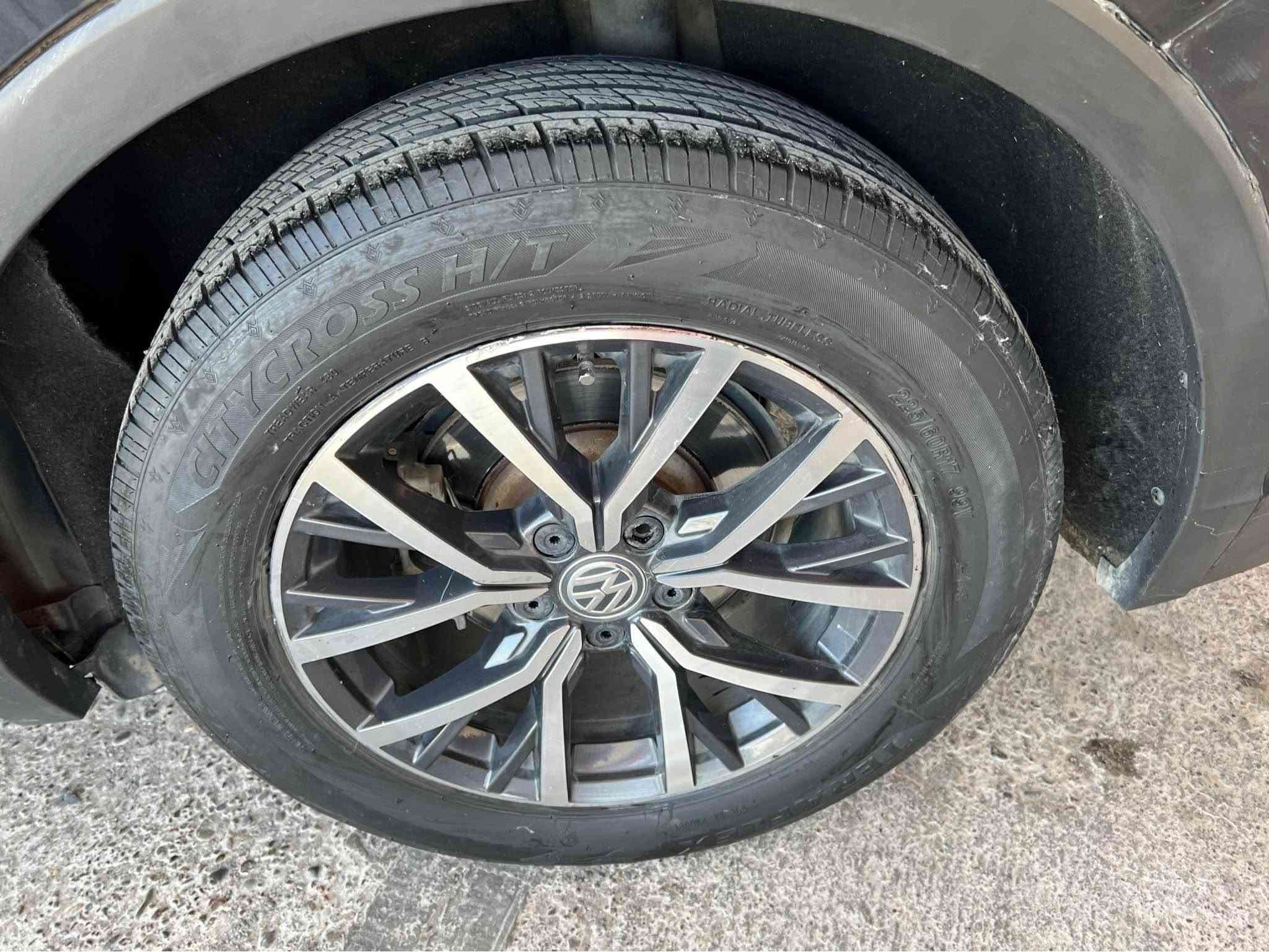 Volkswagen Tiguan 2021 AWD دبل اکسل
سعر🔥🔥 123$ مجال
٠۷٥۱۱۷۷٠۸۷٠☎️
دەبل ئەکسل و سویچ بصمە شاشەو کامێراو رادار پێش ودواوە خەتی جادەو راداری ئاوێنەکان و برێک بصمە و حساسی ناو دەعامی فول تحکمات ستیرن وویل کرۆم لایت لیدە زینۆن تولی سەر سەقف ئیکۆ نۆرماڵ سپۆرت دوگمەی قورو شاخ 
تەنها چملاغ دواوە بۆیاغە لەگەل بستێک دەرگا دواوە بێ ناو گرتن هیج ارباگێکی نەتەقیوە پێشی کەپسە دەعامی لایت رادیتر هەموی کەپس بیلادیە
هیچ شوخت و ساردی نیە بەشەرت
گێرو مکینەو کاربای رادار بەری گزۆز هەموی بەشەرتی بیلادی
تاقم تایە لۆک بەستراوە پاتری نوێ
هەزەو سەنەوی نوێ تا ۲٠۳٠ رەقەم باریک 
ڕۆنی گێرو مکینە گۆراوە کامل سیرفس کراوە هەمو شتیک بەشەرت
بەناوکردن وەکالە غرامە بەشەرت
تکایە کریار نیت سەرمان مەهێشێنە لەگەل ڕێزدا
شوێن اربیل📍 رانية, السليمانية

نص مكتوب في الصور:
- 1:16 LTE 82 Photos 3VV0B7AXXMM008285 1-62082613 Copart Location: Somerville (NJ) Shipping from: Newark (NJ) Seller: Insurance Company Sale Document: Cert of title-salvage (NJ) Sales History 1 Similar archival offers You are watching archived offer. Auction ended on Friday, September 1, 2023. Friday, September 1, 2023 10 Photos bid.cars
- 1:16 LTE 82 3VV0B7AXXMM008285 1-62082613 Copart Location: Somerville (NJ) Shipping from: Newark (NJ) Seller: Insurance Company Sale Document: Cert of title-salvage (NJ) Sales History 1 Similar archival offers You are watching archived offer. Auction ended on Friday, September 1, 2023. Friday, September 1, 2023 10 Photos bid.cars