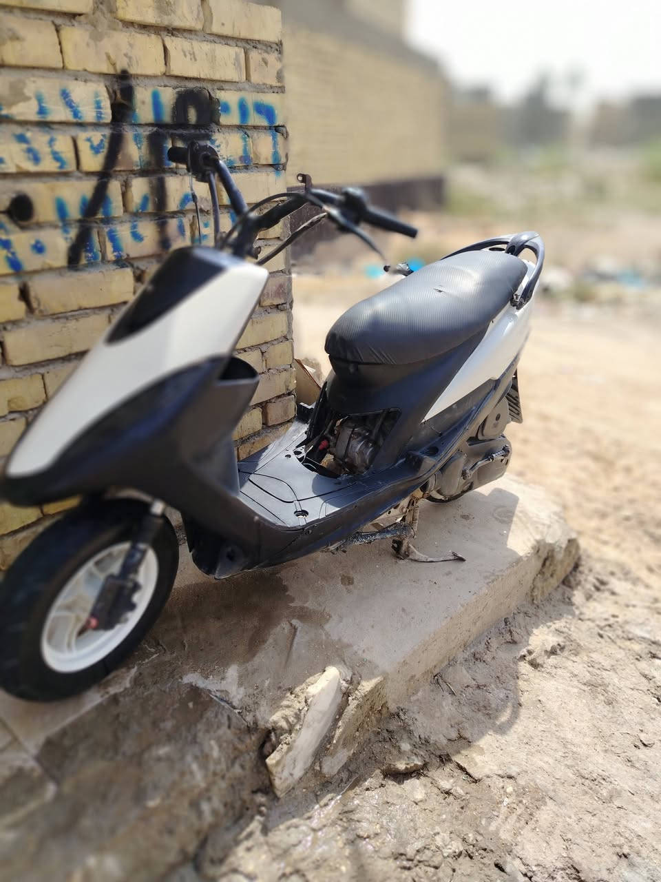 سلام عليكم دراجه ماكس عدله للبيع مكينه 55سلف شغال عوزه بس باتري شلعه ومعدل تجي وتشوف السعر 370وبيه مجاا بسيط مكان حله حي زهراء ***********
