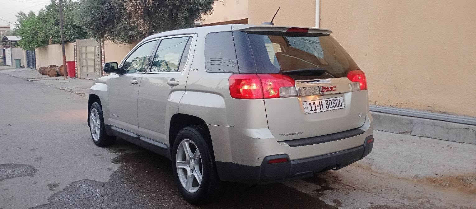 السلام عليكم 
جمسي تيران بغداد 2015
كير محرك تبريد خير من الله تخم تاير 
بنيد فقط صبغ سياره جاهزه 
محرك 2400
العنوان بغداد عويريج 
***********
