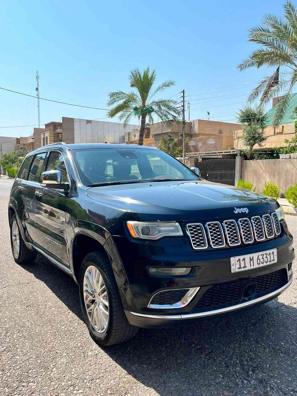 Jeep grand-cherokii summit 3.6 2018
المواصفات 
دفع رباعي
مثبت سرعة 
رادار امامي 
كامرة امامية وخلفية
نظام محافظة على المسار
Auto park
جكات هوائية 
اشارات ترحيب بالمرايا
فتحة سقف بانوراما
لون اسود رقم بغداد شبه مميز
صندوق شفط كهربائي هيدروليك
اربع انظمة للقيادة
نظام sport
كشنات كهربائية سائق مع الراكب
تبريد قطعتين 
تحتوي على قسيمة بانزين 
السيارة فول مواصفات 
السعر ٢١٥
مكان السيارة كركوك 
للتواصل واتساب (فقط واتساب)
0780364544
للاتصال ***********
