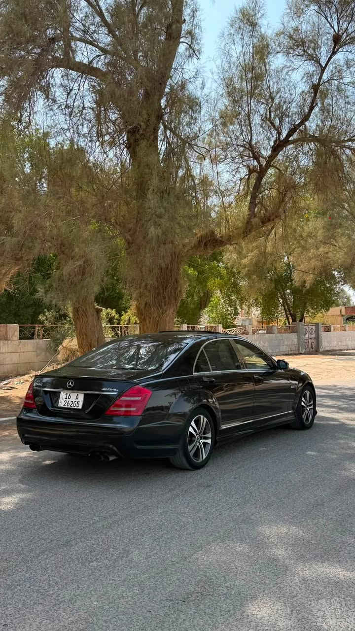 للبيع مارسدس S500 Vip موديل 2007 فول الفول وارد  يابان
السياره ماشيه 125 الف كيلو حقيقي   

التفاصيل والمواصفات 
5 بردات كهرباء

5 كوشنات تدفئه تبريد مع تجاوي كهرباء 

 ايرباك عدد 18 تكم وكشنات 

سيدي جنجر 6 اقراص مع نظام تشغيل Dvd +mp3 +awx

شاشة دوارة

تبريد امامي خلفي والتكم الخلفيه
 
كاميره خلفيه اصليه

  4 بيبان شفط مع صندوق شفط 

جام تظليل بلادي رئاسي بولارايز عند التعرض لاشعه الشمس 

 ستيرن كهرباء 4 اتجاهات 

4 المقاعد كهرباء مع خزن حسب الوضع الي يعجبك 

جكات كهرباء حسب رغبه السائق تصعد وتنزل
 
حساسات امامي وخلفي
 
مرأه الجوانب عاكسه للضوء مع انقلاب عند الرجوع للخلف 

اناره ترحيب عند الفتح والقفل مع غلق المرأه الجانبيه عند الأغلاق اوتو 

نظام الهولد عند التوقف
 
 

لايت دوار عند الاستادره يمين ويسار 

ثلاث أنظمه للقياده S/C/M

البيبان الخلفيه لارج الحجم الكبير رئاسي 

مقاعد حظن عند الاستدارة يمين يسار

دخول ذكي مع اناره ترحيب عند الفتح والغلق 

اكو بعد مواصفات  الجنايه يعرفوهه هاي ابرزها 

ملاحظه / السياره موديل 2007 بيها فقط جاملغ صبغ بدون ضربه جاملغ امامي جهة سائق فقط مسويلهه صيانه عامه دهن وفلاتر وحمام وحداده  وبطارية

عليها كزوز برابوس 🔥

للاستفسار الاتصال على *********** واتساب
***********
‎مكان السياره ذي قار
السعر ١٧٥ بيها مجال قليل
