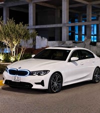 BMW 330i بي ام 2020 فئة 330 I حادث جاملغ خلفي وصندوك وجاملغ خلفي ايسر ...