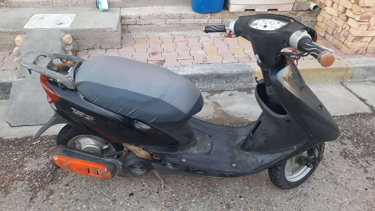 عصفوره للبيع بوشه 80 خير من الله الدراجه كامله بس الباتري شويه ضعيف ما يدير سلف ابيع كوم حدي لا تجي وتكلي شبيه عجبتك تاخذه مكاني بغداد الحسينيه الراشديه 
***********
