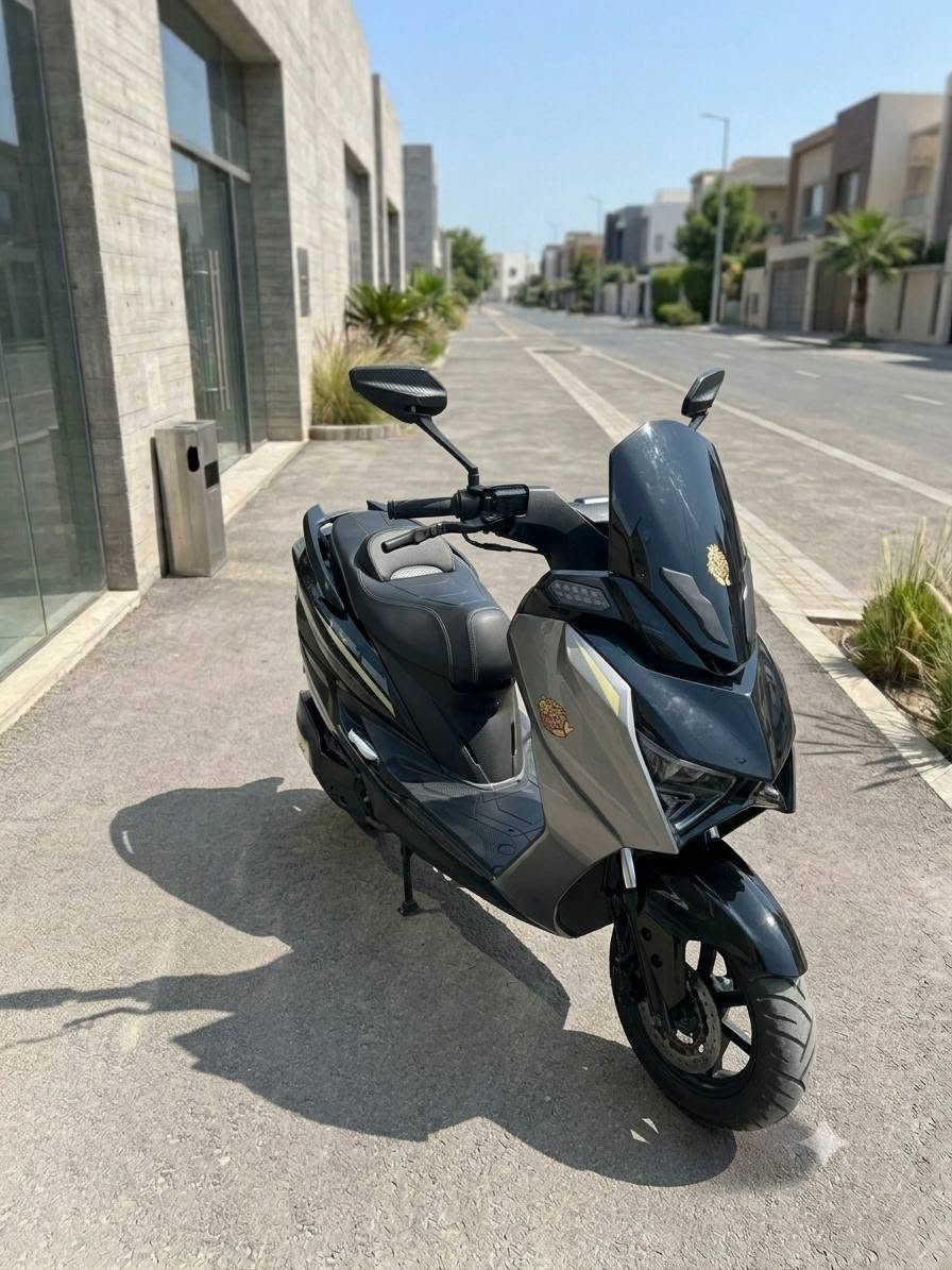 للبيع: دراجة شحن T-MAX (شعار الأسد) موديل 2026
السعر: 1,400,000 دينار.

الحالة: شبه جديدة (بالنايلون / ممشى قليل جداً).

الأداء والسرعة: السرعة 100 كم/س (حقيقي).

المواصفات الفنية: محرك (ملف) 3000 واط | بطارية ليثيوم 35 أمبير.

الإطارات: حجم كبير 12 (جبلي).

التحويلات: 3 سرعات + كيربك (R).

الملحقات: 2 سويج + 2 كارت + 2 بصمة.

الموقع: بغداد - ساحة الموال.

للإتصال أو الواتساب: ***********
