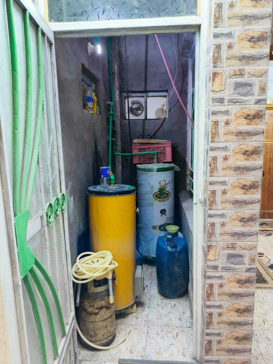 🏠 للبيع بيت في الزعفرانية – فرصة مميزة جداً 🔑
📍 الموقع: الزعفرانية، نهاية شارع المعهد – السدة
📐 المساحة: 100 متر مربع
🏡 طابقين بخريطة واسعة ومريحة
🔹 الطابق الأرضي: غرفة
🔹 الطابق الثاني: غرفتين كبار جداً + سويت كامل ✨
🚿 عدد الحمامات: 2
💧⚡ متوفر جميع الخدمات: ماء، كهرباء، وتبليط
📌 ملاحظة مهمة: البيت خامس بيت عن الشارع العام، وموقعه ممتاز وسهل الوصول.
📞 للاستفسار والتفاصيل:
***********
🔑 للجادين فقط، والمعاينة خير دليل
