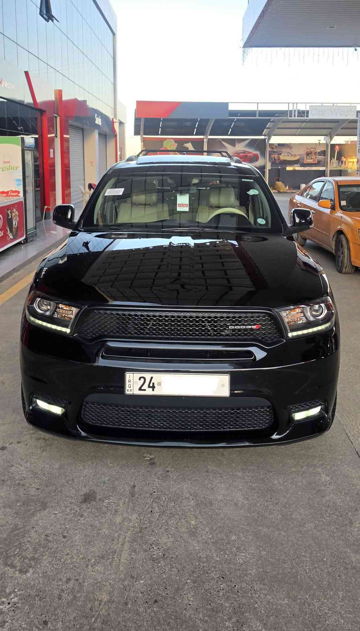 دورنكو 2019 GT PLUS جي تي بلس 
خليجي وكالة ليث العبيدي 
كفااالة عامة
 بدون صبغ حتى الدعاميات 
6 سلندر دفع رباعي 

سلايت ( فتحة سقف )
3 شاشات مع سماعات وكنترول الشركة بعد ما مستخدم
بصمتين ( البصمة الثانية بعد ما مستخدمة )
داخل عسلي 
شفتات ستيرن 
صندوق كهربائي 
حساسات خلفية مع وقوف ذاتي 
اوتو ستارت ستوب ( انطفاء ذاتي )
كشنات وستيرن تدفئة 
اشاير مري 
شاشة كبيرة ابل كار بلي واندرويد اوتو 
وضعيات قيادة سبورت وايكو 
دبل اكزوز 
مرايات قلابة مع البك 
تشغيل عن بعد 
ويل قياس 20 مع تايرات جديدة 

جداً نظيفة السيارة وبوضع الشركة 
استخدام شخص واحد 

رقم دهوك بأسمي 

السعر : 242 وبيها مجال 
مكان السيارة دهوك 
***********
***********
اتصال أو واتساب
