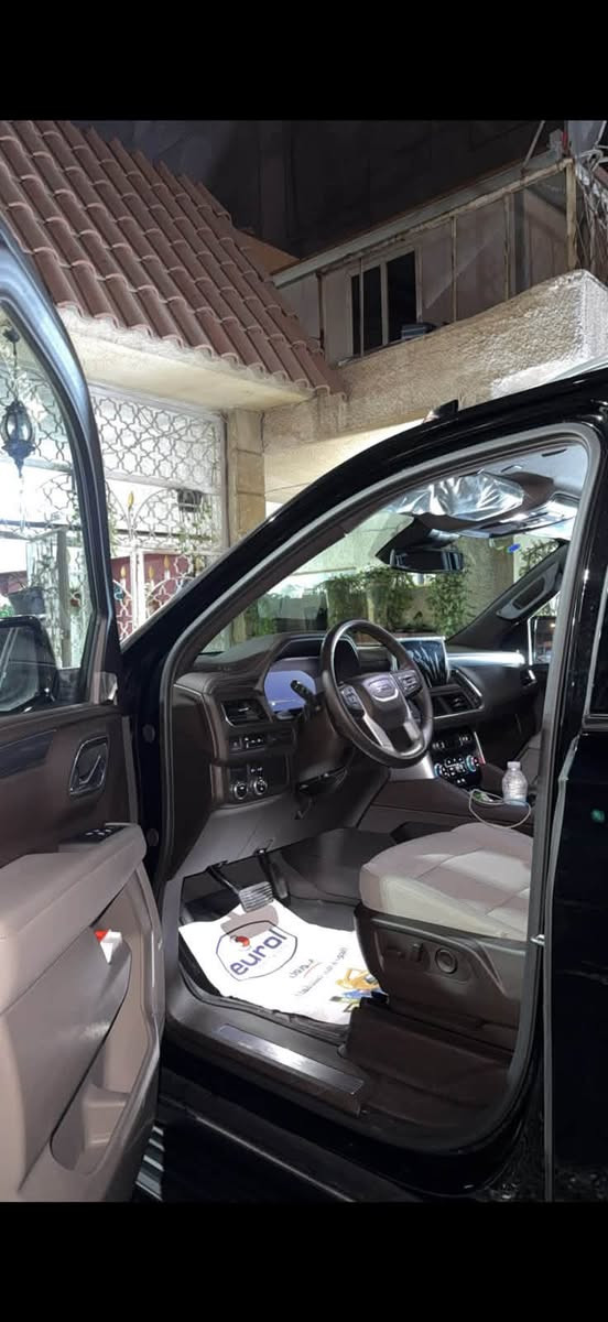 يوكن SLT • V8 ٥.٣ • موديل ٢٠٢٤