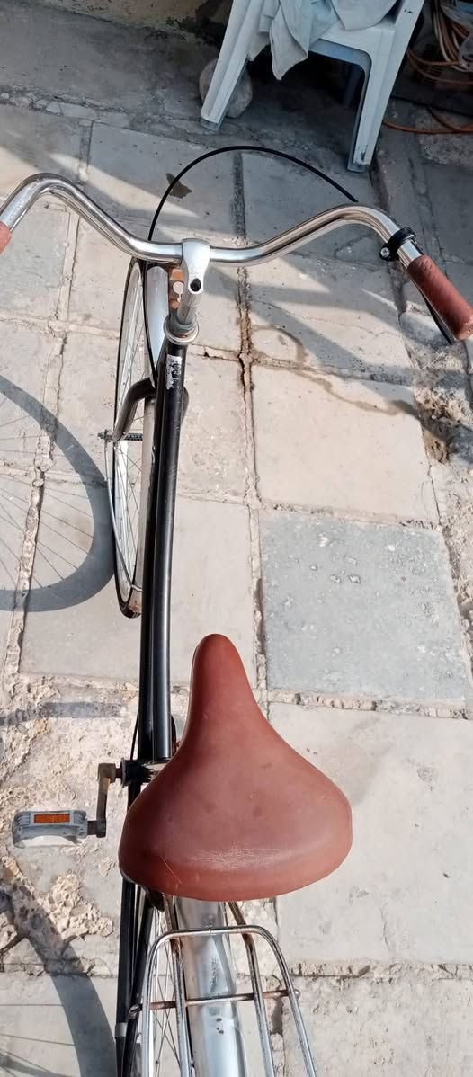 باسكل • مقاس ٢٧ • أغراض كاملة