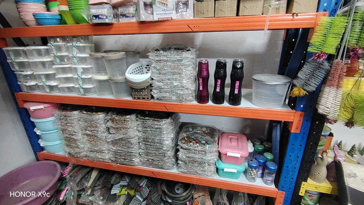 سلام عليكم غراض محل البيع +مواعين +حصالات + فرج سنان + ماصحات+ حفاضات+ قلامه+مشاطه +جفوف + وبعد هواي غراض سعرهن كلهن مليون و500 مكان سوك شيوخ متوازين عل بيعتهن هاذ رقمي ***********
