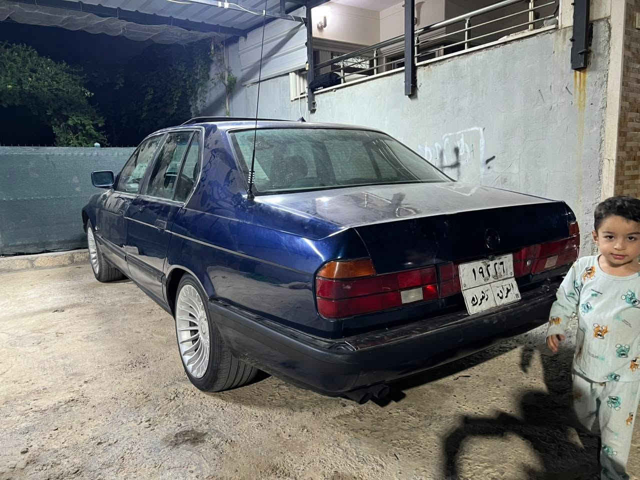 بي ام. 735 للبيع
محرك جديد  كير كايم سياره معمره كامل 

نضيفه لك بيها ضربه بالتكمه بين البابين منجوه ماواصله شاصي  خللها بس الكير  سنويه ساقطه من 2020 غرامات 8 ورقات سعر قفل 40  تصليح الكير ***********
