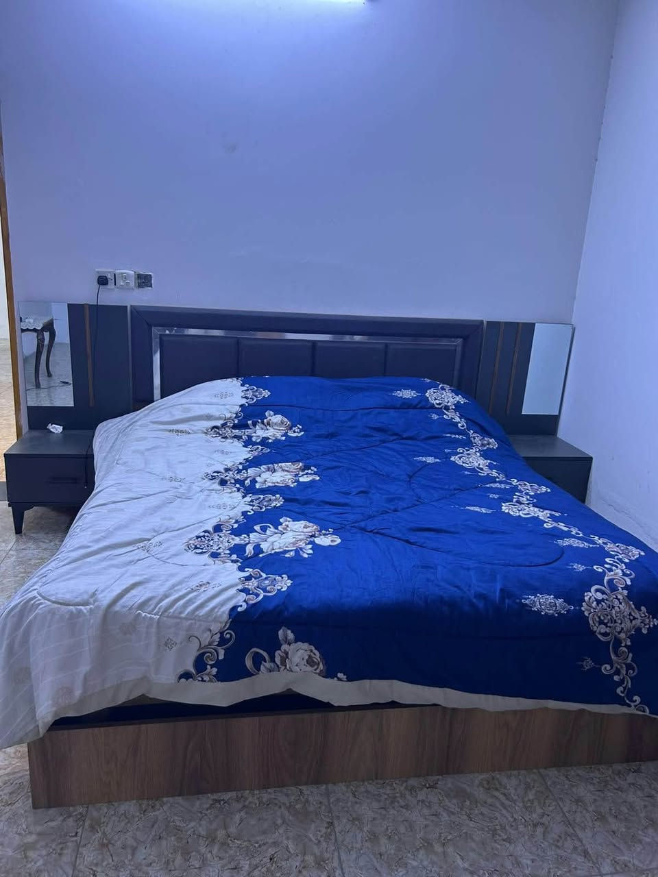 العنوان / الطارمية / الناحيه قرب البانزيخانه / او قرب مضيف الشيخ سعيد الجاسم مقابيل مركز الزيوت العالميه للسيارات     *********** 📞واتساب
