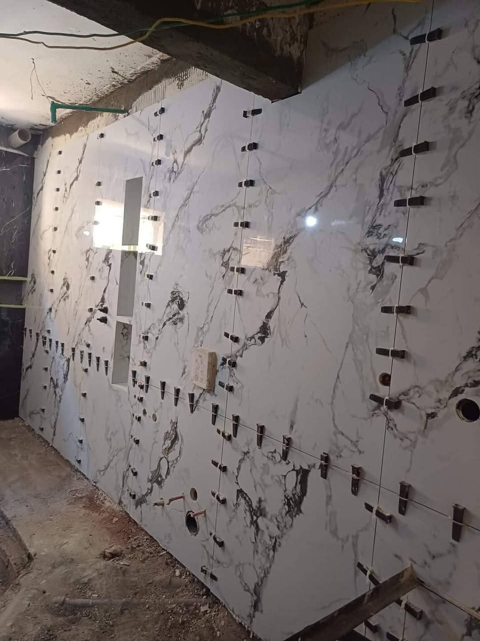 كادر سيراميك وبورسلين ومرمر وكاشي تسليم المهندسين درجه اولى رقم الموبايل وعلى الواتس ***********
