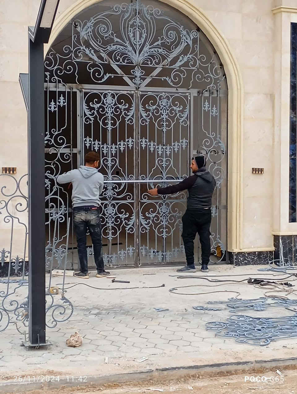 سلام عليكم ورحمة الله معمل حدادة الأخوين هيت المعموره وفرع الثاني هيت شارع السكلات مجاور ابو خيري ابو الحديد مستعدين تجيهز جميع أنواع الحدادة توصيل مجاني شرط ستلم مهندس وأسعار مناسبة حديد ثقيل 2ملم تركي تواصل على الخاص او واتساب او انتصل ***********
