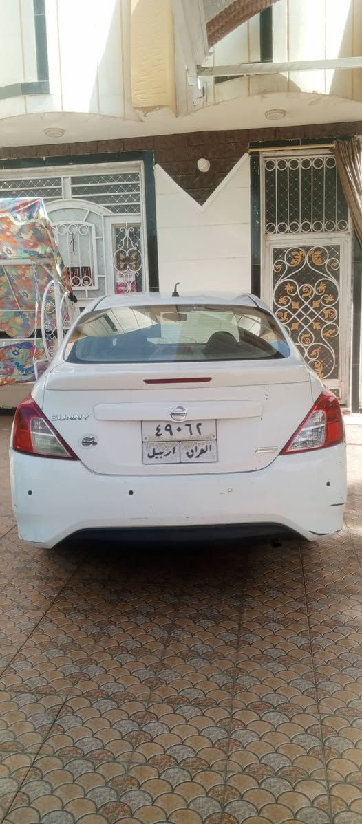 نيسان سني ٢٠١٦ هندي 
بيها جاملغ خلفي مصبوغ
بيها ملاحظات بسيطه 
مكينه كير حداديه جديده 
تريد تحويل تريد وكاله
السعر ٧٥ 
للاتصال ***********
مكان سياره حله
