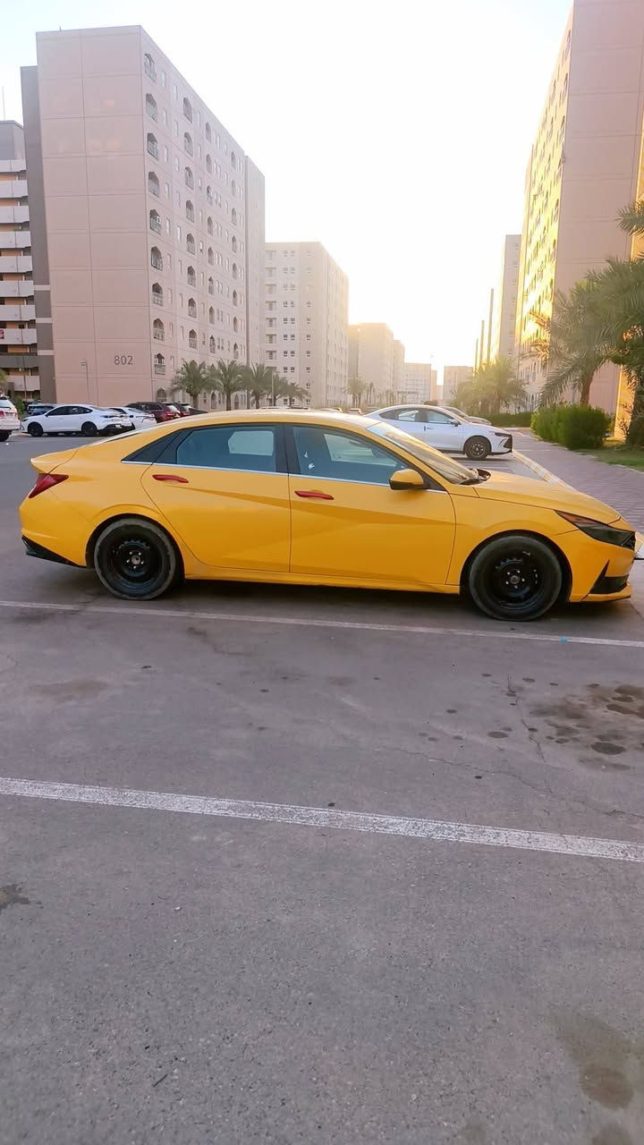 سلام عليكم النترا للبيع موديل 21 وارد أمريكي فول واحد ع واحد سياره سياقه ذاتيه تحديد مسار رادار حساسات كله شغال الظربه موجوده بصوره جاملغ الخلفي ولبنيد ليبل واحد مكاني بغداد قرب بسمايه سعر 135 
***********
