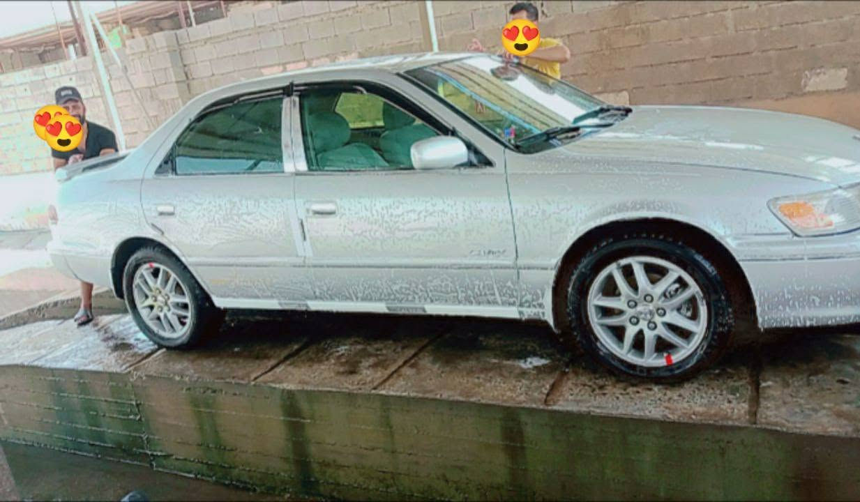 السلام عليكم سيارة كامري موديل 2000 مكينه 6اسلندر وارد امريكي + فتحه + تبريد بيانو
+كشنات كههرباء 

+تخم تاير سياره جاهزه رقم ادهوك باسمي اترايك وين ماتريد جاهزه  مصبوغه حزام بيها جاملغ خلفي فقط رقم *********** مكان صلاح الدين قضاء بلد
