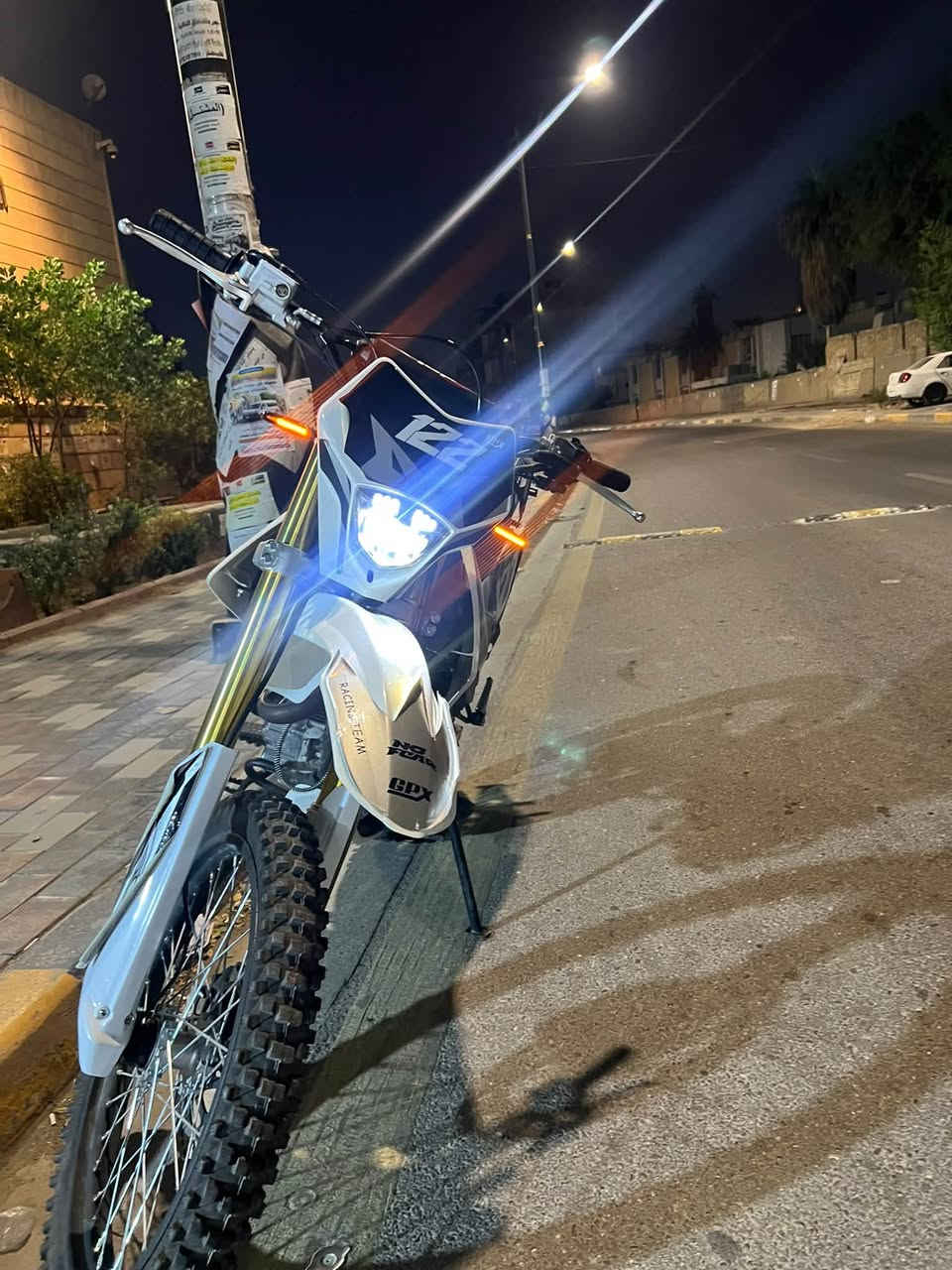 crx جبلي • ٣٠٠ • ماشي ٢٠٠٠