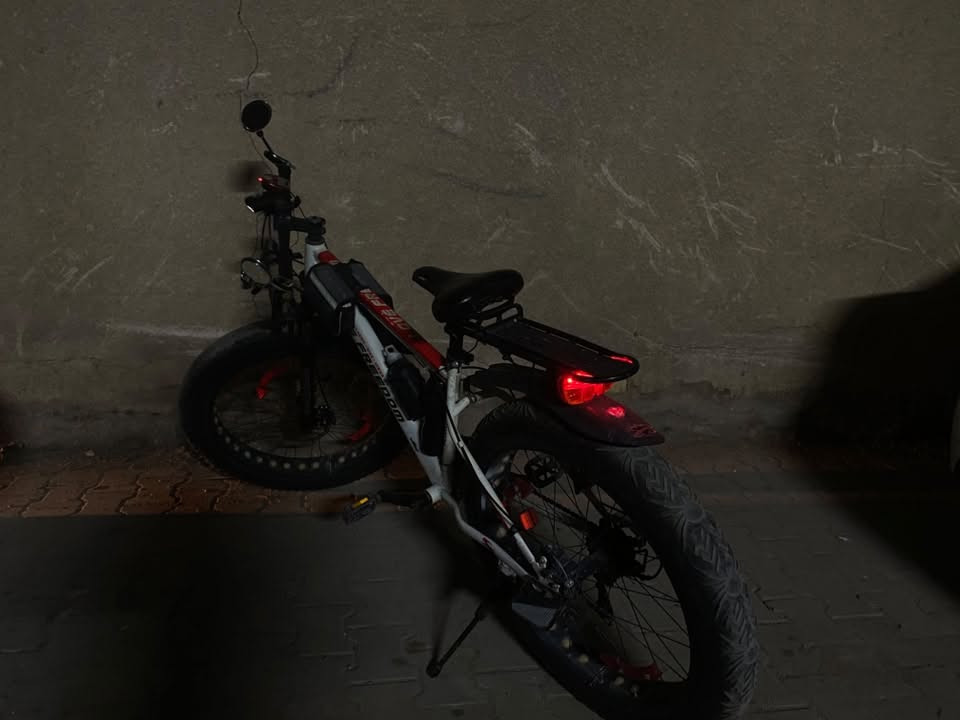 بايسكل جبلي دبابه  حجم ٢٧ 
 كير امامي٣ نمر
كير خلفي٨  نمر 
دبلات هايدروليك قفل 
مكفول ما عدا القمجي مال العقرب 
مع ملحقات هدية 🎁 
الرقم:***********
بغداد-الشعب 
السعر ٢٠٠وبي مجال حك الجيه
