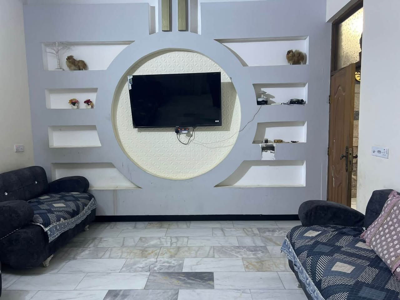 دار البيع مساحه 147 متر بيت كله مرمر فول جاهز للخير باكن الزعفرانيه دور الصحه طابو زراعي سند 25 غرف 3 فوك جوه 2 غرف وستقبل وصاله ***********
