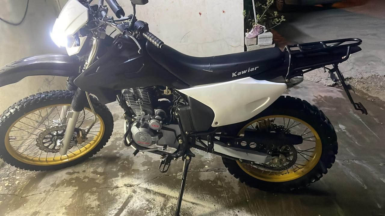 کەویار. مۆدیل. 2024.  مەکینە.  250cc. مەکینەو گێڕ بەشەرت.  تاقم.  وایەربەشەرتە. ماتۆڕەکە. سفرماوەتەوە.  مەودای. ڕۆشتنی. کەمە. ماتۆڕەکە تایەبۆ تایەی بەشەرتە.  سعریشی 850. ماعامەلە. شوێن دەربەندخان. ژم***********
