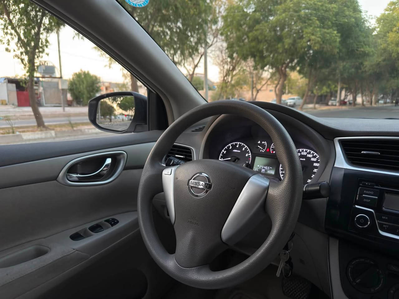 نیسان سێنترا - خەلیجی - NISSAN SENTRA   

* مۆدێل - ٢٠١٨  - خەلیجی 
*  بێ بۆیاخ
* ٩٧ هەزار کیلۆمەتر ڕۆیشتووە
* سەنەوی تازەیە تاکو ٢٠٢٨
* مەکینە  ١.٦ 
* ناو کرێمی

* شوێن:کەلار 
* ژمارە تەلەفوون: ***********
