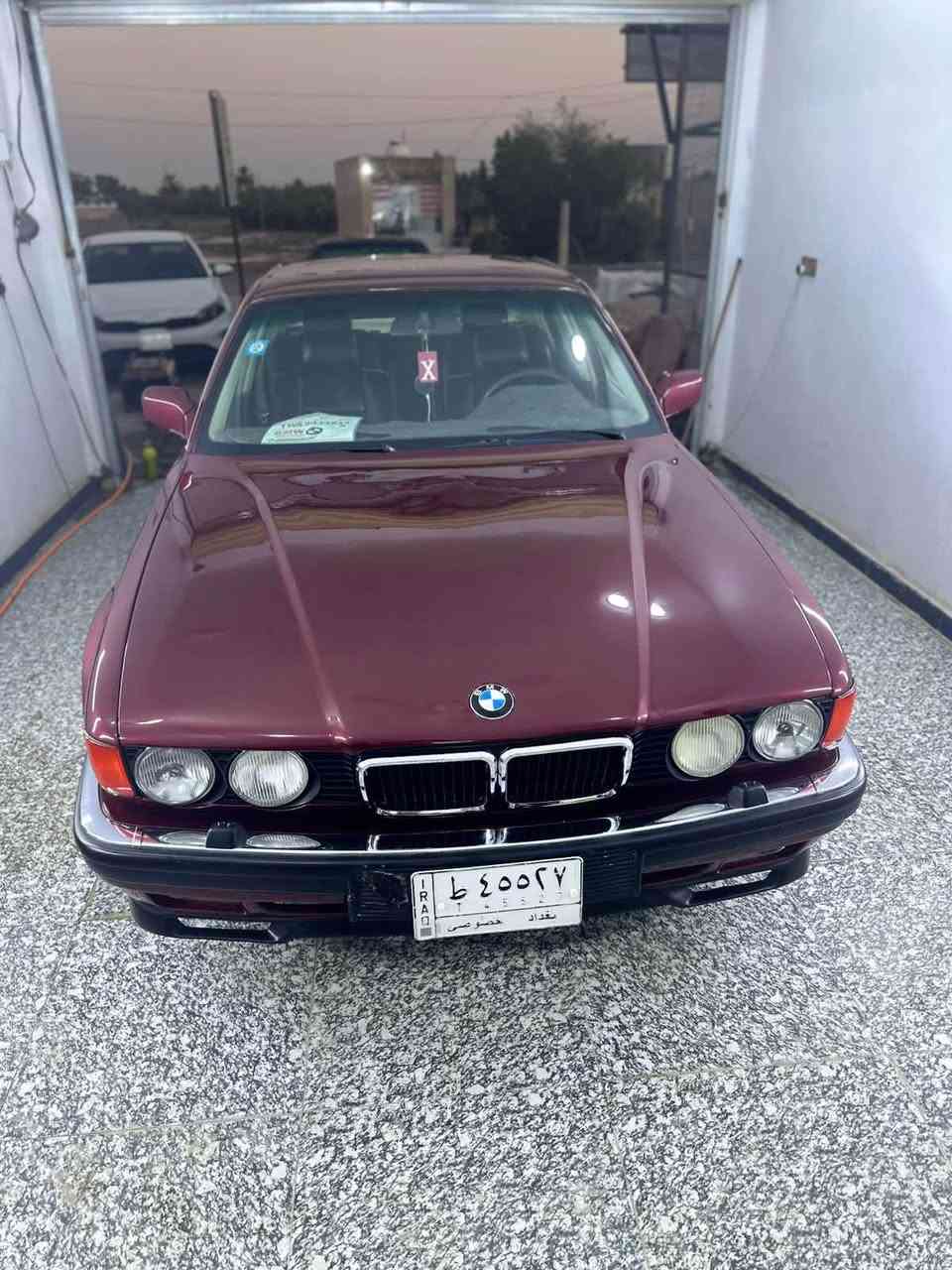 للبيع BMW  735 1991
رقم بغداد سنويه جديده
مكينه وكير جدد
حداديه كله جديه
تخم ويل وتاير وجديد مال حاويه
غرفه جديده
تبريد ثلج
كهربائيات كله شغاله 
سياره هستوه طالعة من الصباغ
جاهزه ما ناقصه شي 
مكاني ديوانيه
السعر 63 وبيه مجال
للاستفسار 
***********
***********
