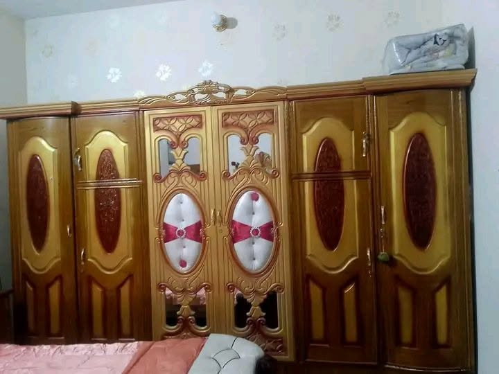 السلام عليكم غرفه نوم 
توج احطاطه النضافه فول 
السعر 600وبيها مجال العنوان الرمانه البوعبيد 
التواصل خاص او الاتصال برقم ***********
