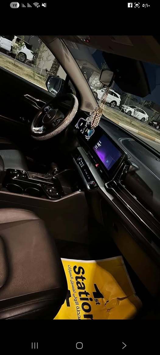 السلام عليكم 
كيا سبورتج موديل 23 للبيع فقط 
فول مواصفات عدى الفتحه 
واردها دعاميه الاماميه فقط بدون أيرباك 
تحكم ستيرن جهتين 
كراسي الامامية كهرباء 
بصمه ابواب وجنطه وتشغيل 
تشغيل عن بعد 
داخل جلد أسود 
شاشه كبيره متصلة 
شاشة كار بلي Gps 
محرك 4 سلندر مكفول 
كير أوتو وعادي مكفول 
تخم تايرات جديد 
ويل كب كروم 
تحديد مسار وقياده ذاتية
السعر 195 ورقه 
للاتصال *********** واتساب موجود 
وأتشرف
