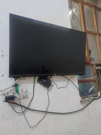 تلفزيون • شاشة ٣٢بوصة • جديدة