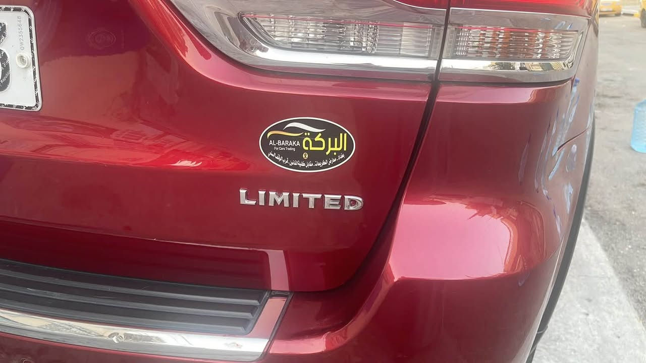 سلام عليكم جيب لمتد موديل 14 خليجي فول 1/1 جكات كشنات تبريد جنطه كهرباء ماشيه 108 بيه فقط ربع جاملغ صبغ 
عنوان بغداد الكرخ 
ممتواجد على فيس 
***********

