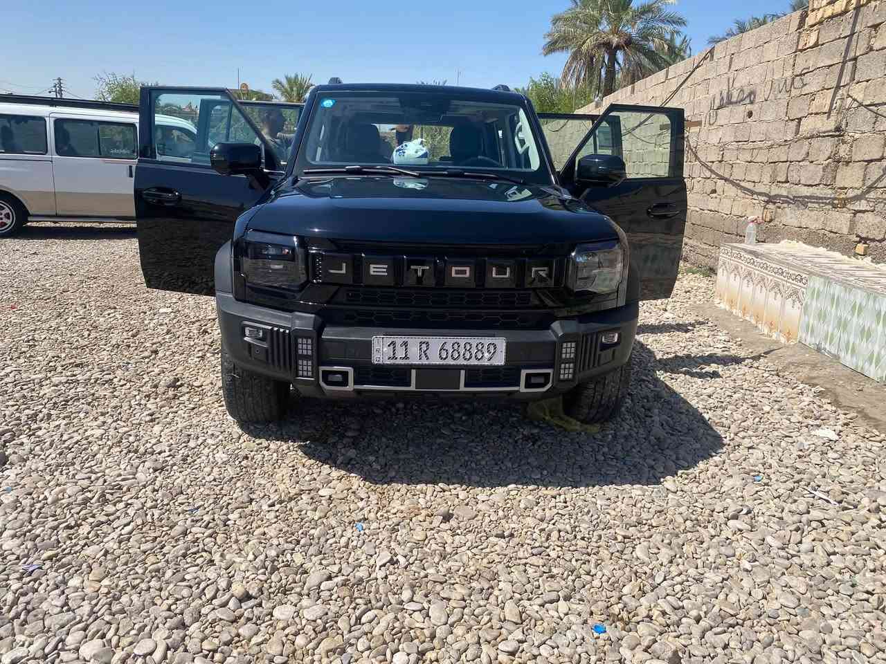 (بلك-ان هايبرد🔋)جيتور T2
 وكاله هارلم ( حسب المواصفات العراقية)
الموديل: 2026 
العداد: 20 الف
تمشي بل شحنة الوحدة بحدود ال 140 كيلو 

المحرك: 4 أسطوانات 1.5L تيربو + محرك كهربائي القوة الاجمالية 380 حصان
عزم الدوران (نيوتن-م): 610
ناقل الحركة: أوتوماتيكي مخصص لنظام الهايبرد 3DHT
نظام الدفع: نظام دفع بالعجلات الامامية
سعة البطارية كيلووات/س: 26.7
بشحنة كهربائية وتعبئة وقود كاملة يصل المدى إلى 1100 كم
✨️
الضمان الأساسي: 6 سنوات وعداد كيلومترات مفتوح
ضمان المحرك: 10 سنوات او 1،000،000 كم (أيهما اولاً / للمالك الأول)
ضمان البطارية : 8 سنوات او 150,000 كم (ايهما اولا)
المواصفات
*فتحة سقف بانوراما بقياس 1.1م
*إطارات قياس 20 إنچ
*الصندوق شفط
*الشباك الامامي شعار جيتور مضاء
*عروض ضوئية وموسيقية استعراضية
*رادار تفاعلي
*نظام القيادة شبه الذاتية
*نظام الكبح التلقائي في حالة الطوارئ
*كاميرات محيطية 540 درجة
*حساسات أمامية وخلفية
*نقطة العمياء
• تحذير مغادرة المسار
• المساعدة للبقاء في المسار
*شاشة التحكم بقياس 15.6 إنچ
*شاشة القيادة بقياس 10.25 إنچ
*نظام صوتي 12 سماعات من Sony
*نظام أبل كاربلاي وأندرويد أوتو
*نظام اوامر صوتية
*المقاعد من الجلد الفاخر
*مقعد السائق والراكب كهربائي و تبريد
• ذاكرة مقاعد امامية لحفظ 3 وضعيات
*إنارة محيطية متعددة الالوان
*عتبات الأبواب مضيئة
*مصابيح أوتوماتيكية LED مع مصابيح نهارية
*التكييف التلقائي مع الضوء العالي
*نظام تقليل الضجيج مع زجاح مزدوج
*المرايا الجانبية قابلة للطي كهربائياً ومدفئة
*(بصمة) و تشغيل عن بعد
• إغلاق نوافذ وفتحة السقف عن بعد
*شاحن لاسلكي سريع
*نظام تنقية الهواء PM2.5
*مسند الذراع الوسطي مع ثلاجة
*انماط قيادة متعددة
*وسائد هوائية امامية و جانبية عدد 6
*حساسات مطر
*دوسات جانبية
*نظام التحكم بنزول المنحدرات
*نظام المساعدة لصعود المرتفعات
السيارة مغلفة ppf
مكان السيارة ديالى 
*********** واتساب فقط
دكتور احمد / ديالى / بلدروز
السعر 48000000 دينار
