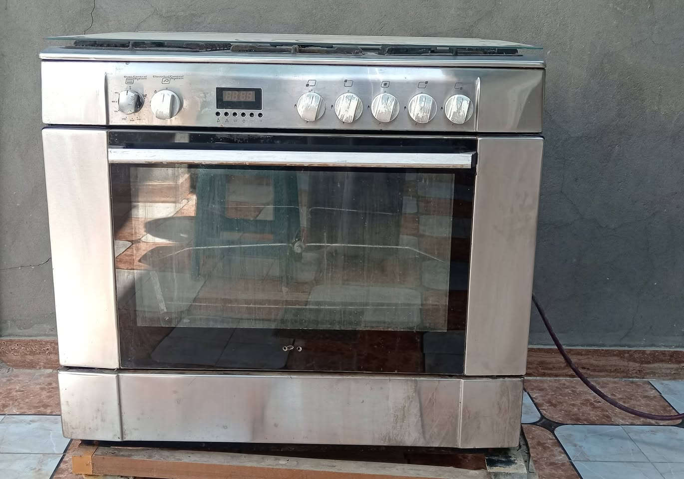 طباخ للبيع ابو الجامه نظافه 90٪ ب150 وبيه مجال للأستفسار ***********

نص مكتوب في الصور:
- O HONOR X8a
- 100MP Ultra Camera
- OO 100MP Ultra Camera