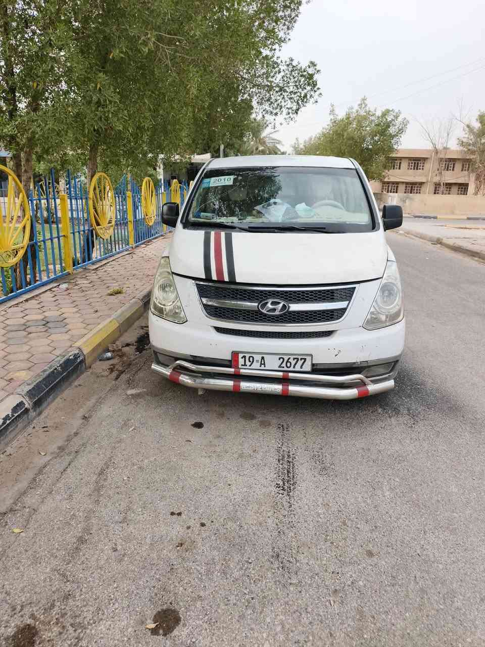 السلام عليكم
ستاركس للبيع موديل 10 كشر خير من لله 

مكينه كير حداديه تخم تاير تبريد جاهزه علئ 24حبايه 

دوشمه شاشه  مكان السياره واسط الزبيديه   السعر 145وبيها محال   ***********
