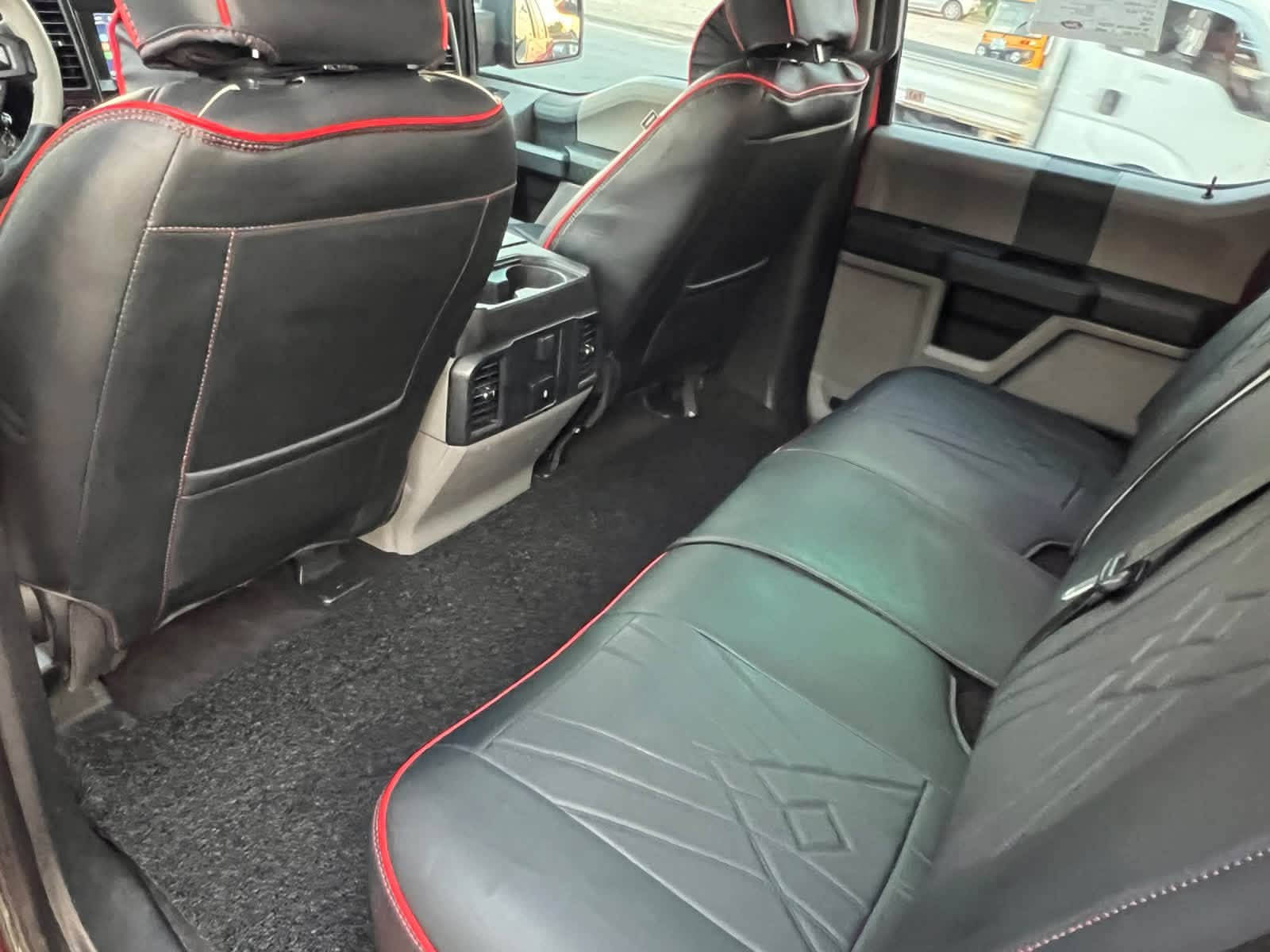 السلام عليك فورد F150للبيع اومراوس موديل 2020باب طويل بدي قصير محرك 2700تون تيربو 6سلندرالمرغوب كير 10نمر ماشيه 69الف المواصفات شاشه حساس قفل اكسل تبريد قطعتين مثبت سرعه تحكم استيرن جاهزه من جميع النواحي رقم اربيل بسمي للاستفسار راسني واتساب وادزلك صور الحادث***********بغدادالغزاليه
