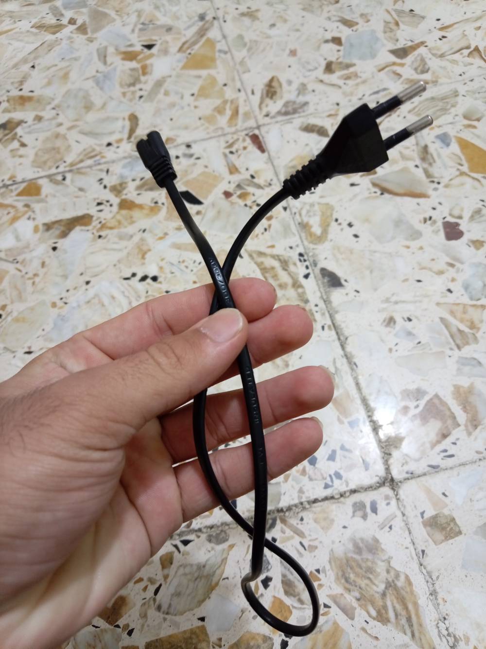 نيكون ٣٢٠٠D • نظيفة • ٣٢ جيجا هدية