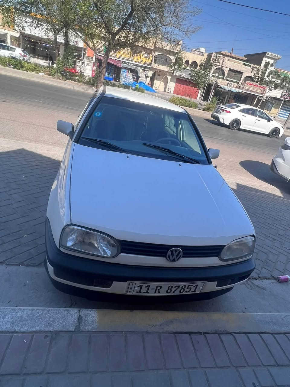 كولف موديل 93   لاستفسار  ***********
السعر 40 و بيه مجال معمره كامله بي نقوصات بسيطه 
غرفته نضيفه تبريد شغال  بيه ضربه ب جملغ لايسر 
سياره حلوه و مرتبه ما توكفك   هدزته بشهر 7  سويته ما صار اله هواي
