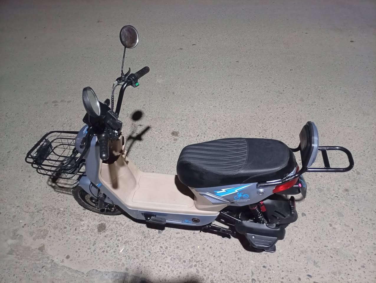 سلام عليكم شباب عندي ماطور شحن للبيع او مراوس ماطور جديده بمعنه الكلمه مستعمل اقل الشهر ماطور وضع شركه الي يحب يتواصل عليه هذه رقمي مكاني موصل/***********
