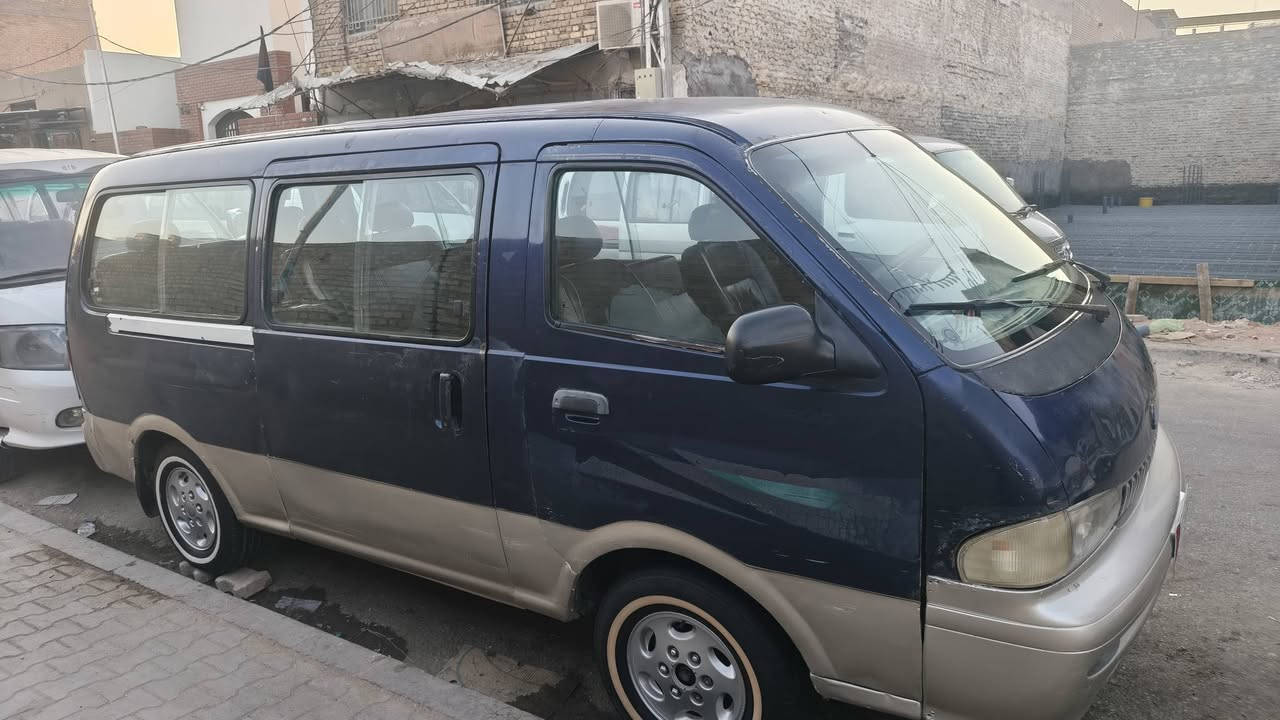 السلام عليكم كيا بريجو مديل 96 السياره كفاله عامه من الصبغ والضربه رقم نجف مداور ثاني يوم ماعليه ربع لا مرور و لا هيا السياره نضيفه من دواخل و خارج  تخم تاير جديد و باتري وكير ومكينه وكسن و حداديه نضيفه السعر 50 و مكاني نجف و السنويه ماصاقطه لي يريد يداور يشد إنكليزي 
*********** السياره ما متعوبه جديد
