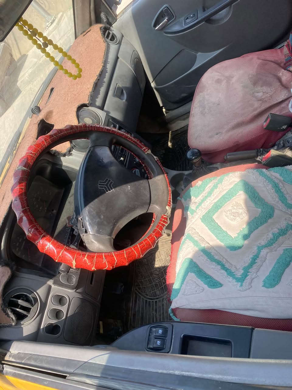 سايبه للبيع مديل ١٢ مصفره هيه وغرامات سياره ب اسمي مداور ثاي يوم   سنويه لا ٣٠ سياره جاهزه كير محرك تايرات حداديه خير من الله مكاني كربلاء رقمي *********** سعر ٢٥ وبيها مجال
