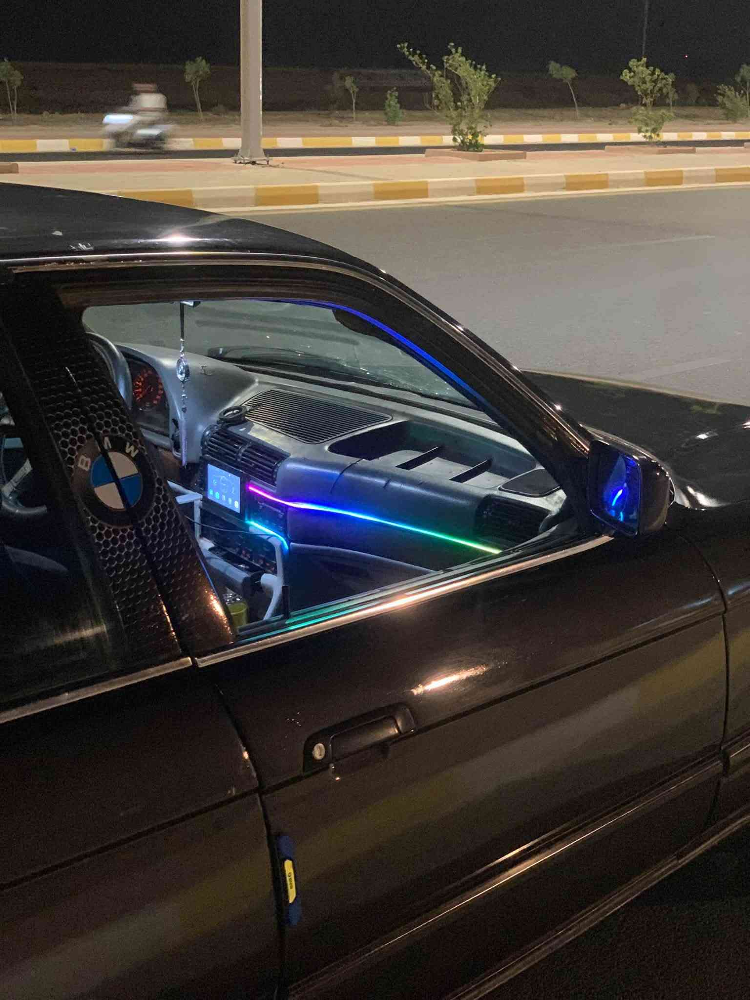 يالله للبيع
بي ام اصل730i محرك V6 بلادي موديل 91رقم بغداد اجنبي تحويل ثانيوم دواخل حلوه كهربايات كلها شغاله عدادات شغاله ماعده كيج البانزين يرادله طوافه  شيال كاردن جديد شاشه تحكم كامل تبريد جاهز يرادلها فقط كمبريسر راديتر جديد مروحه جديد ولف حماوه جديد ارفيو كصه نوزلات كصه صرف بانزين ماكو سياره حلوه كير مكينه خير من الله دبل اريل خلفي بطانه بنيد جديده كشافات بلاد اوضايف فوكاها زنون لايت عالي زنون ناصي عدسه فيتبم جديد الاصلي سياره خير من الله اربع جام كهرباء اناره داخليه شغاله اناره دشبول زرع كامله سياره حلوه بجم عريض سياره بدون فتحه دبل هورن 
مكاني الرمادي 
السعر 40 وبيها مجال للطيبين 
***********
متواجد علفيس او واتساب او عل خط 
اتصل واني حاضر

