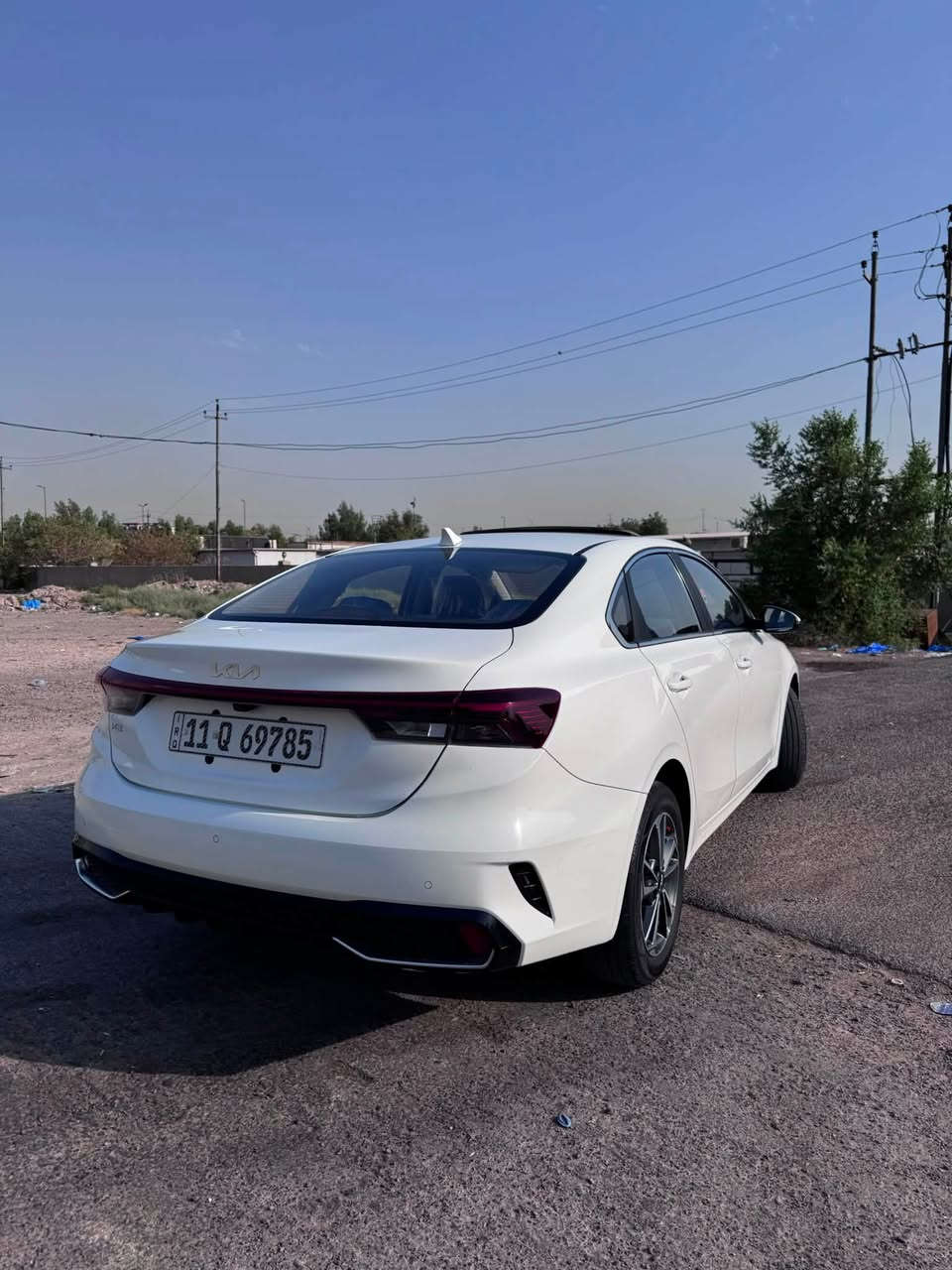 السلام عليكم
للبيع K3 
موديل 2024
رقم بغداد بأسمي
هزه وسنويه كلها جديده
كفاله عاامه السياره
عداد المشي 11,000km
فول مواصفات
 فتحه
بصمه
جلد
سايد بريك بصمه
رادار امامي
تحكم ستيرن جهتين
جنطه ذكيه 
حساس امامي خلفي 
مكان السياره بغداد السيديه
السعر 141$$ ( بيها مجال ان شاء الله ) 
للتواصل ***********
