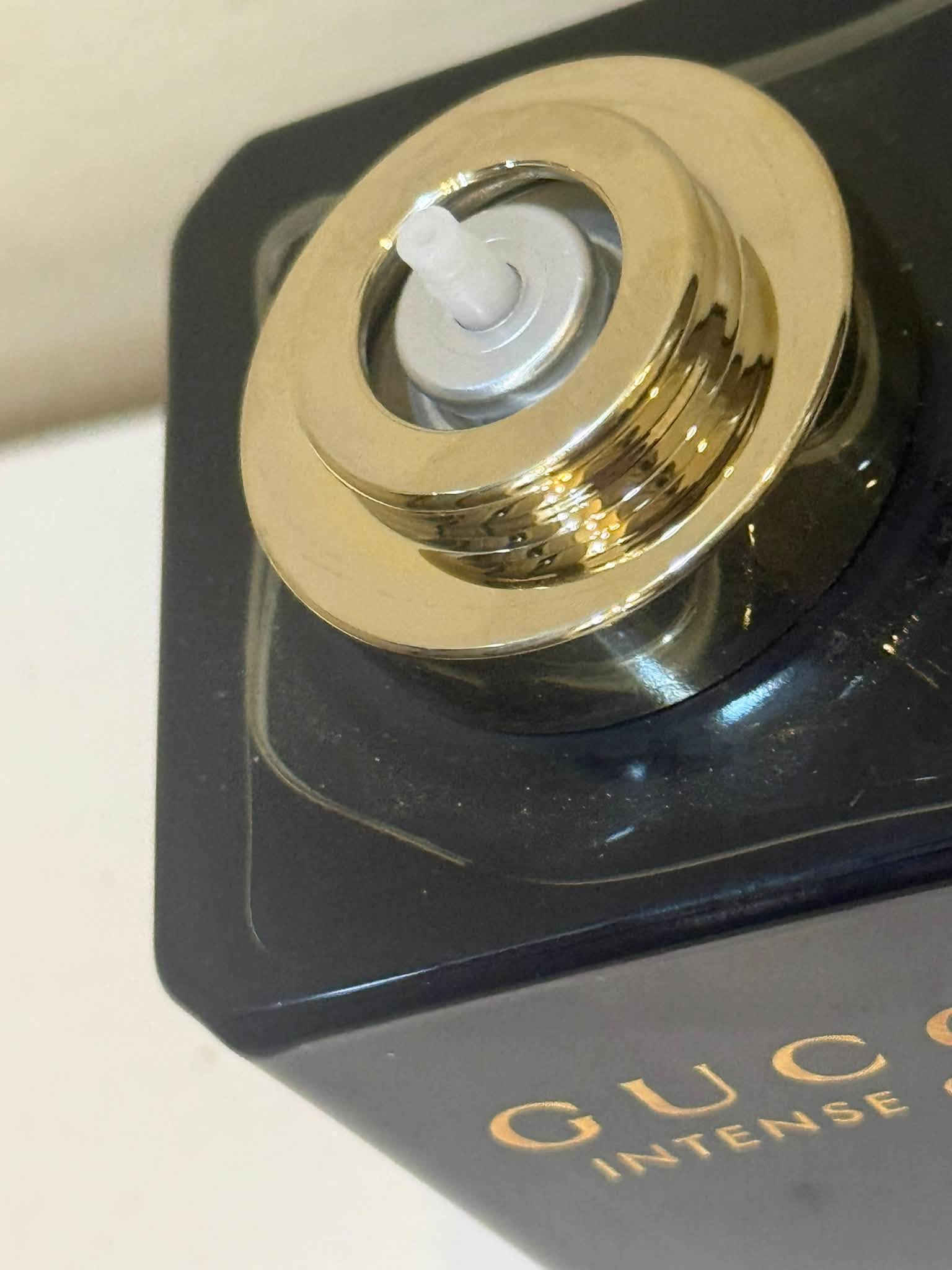 عطر • ٩٠ مل • مفتوح