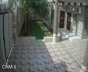 السلام عليكم... بيت طابو للبيع في المقدادية حي المعلمين خلف العماره الصفره وجه على الحديقه العامه المساحه ٣٠٠ متر طابق واحد يحتوي على غرفتين نوم واستقبال وصاله ومطبخ ومجموعة صحيه... البيت بحاله ممتازه وجاهز للسكن كما موضح بالصور.. للاستفسار الاتصال على الرقم *********** واتساب او زياره مكتبنا الواقع في المقدادية حي فلسطين شارع دبي مجاور مطعم انكيدو... مع تحياتي وتقديري للجميع
