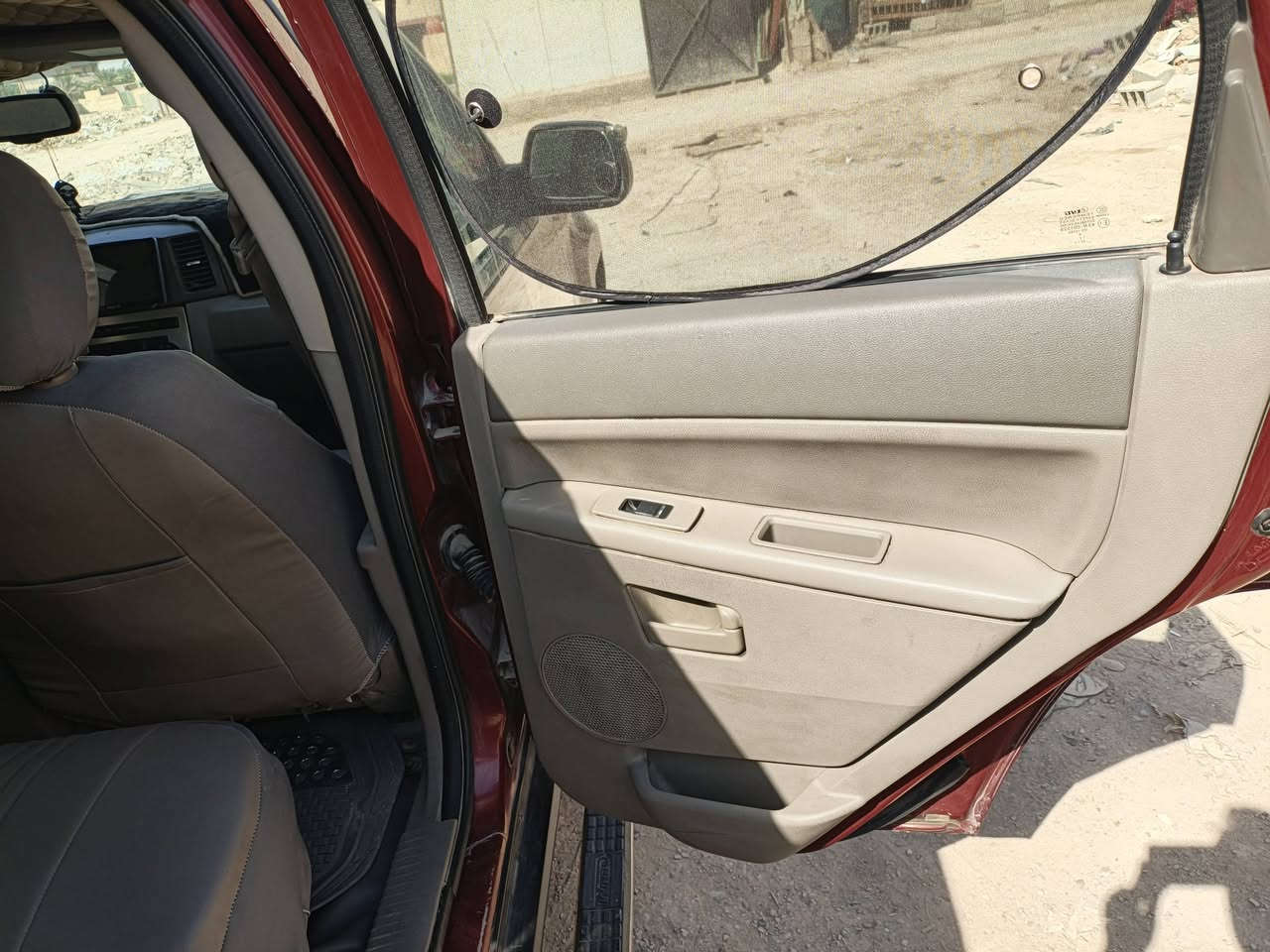 للبيع جيب موديل 2007 امريكي رقم بغداد بسمي تحويل ثاني يوم بيه مكينه سته سياره جاهزه مكان سياره بغداد سعره 85 وبيها مجال  الهاتف ***********

